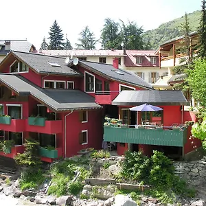 Les Néreïdes Et Les Bains Appartement